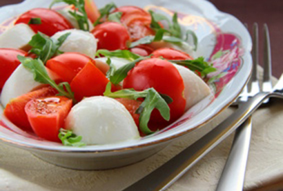 Recette d'&eacute;t&eacute; - Billes de mozzarella confites &agrave; l'huile d'olive